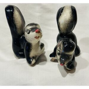 Vintage Hand Painted Pair of Ceramic Skunk Salt and Pepper Shakers retro kitchen